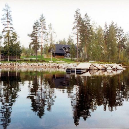 Revontuli Resort Glass Igloos Ханкасалми Экстерьер фото